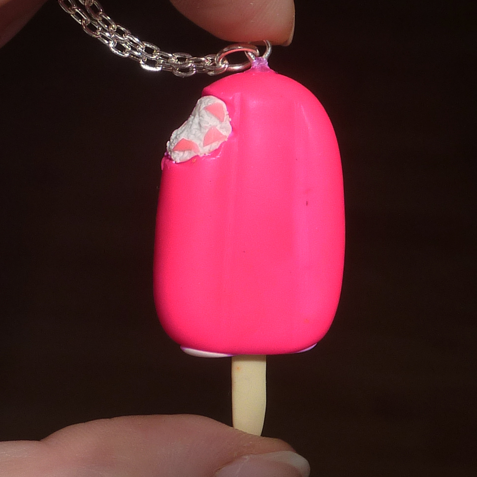 Neonový nanuk, dlouhý řetízek