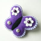 Brož - fialový motýl s perličkami
