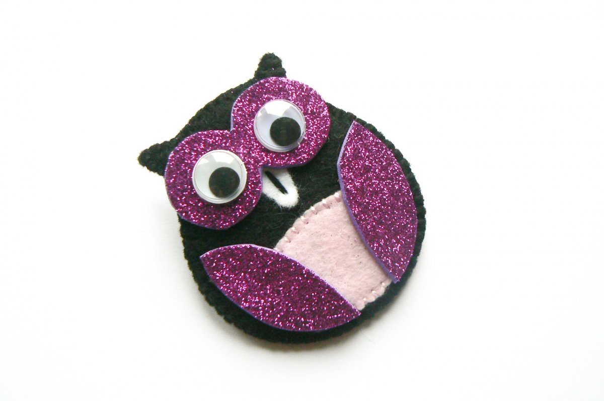 Růžová třpytivá sovička
