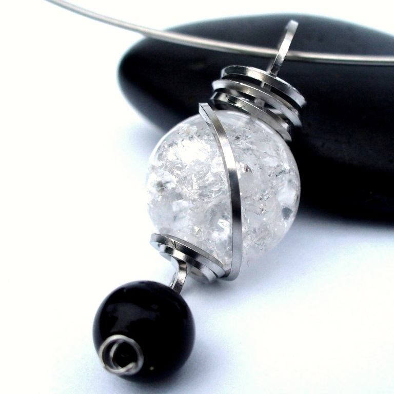 NÁHRDELNÍK  Mrazivá noc