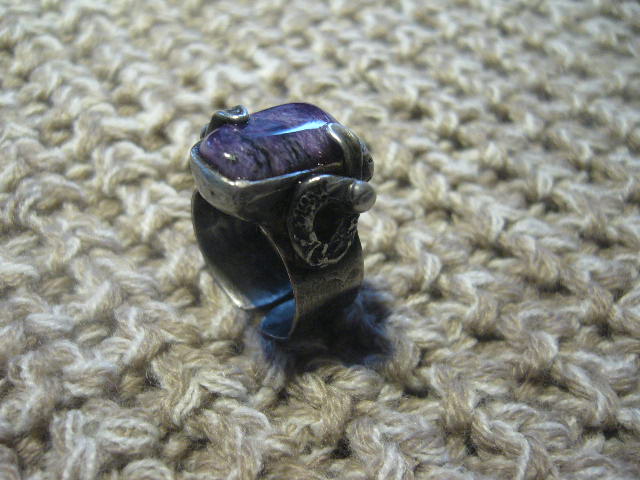 Fialkový tajemný - čaroit