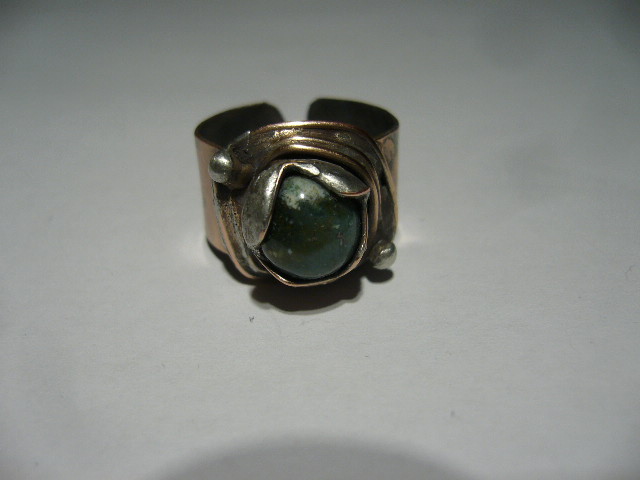 Eneolit - prsten s mechovým achátkem