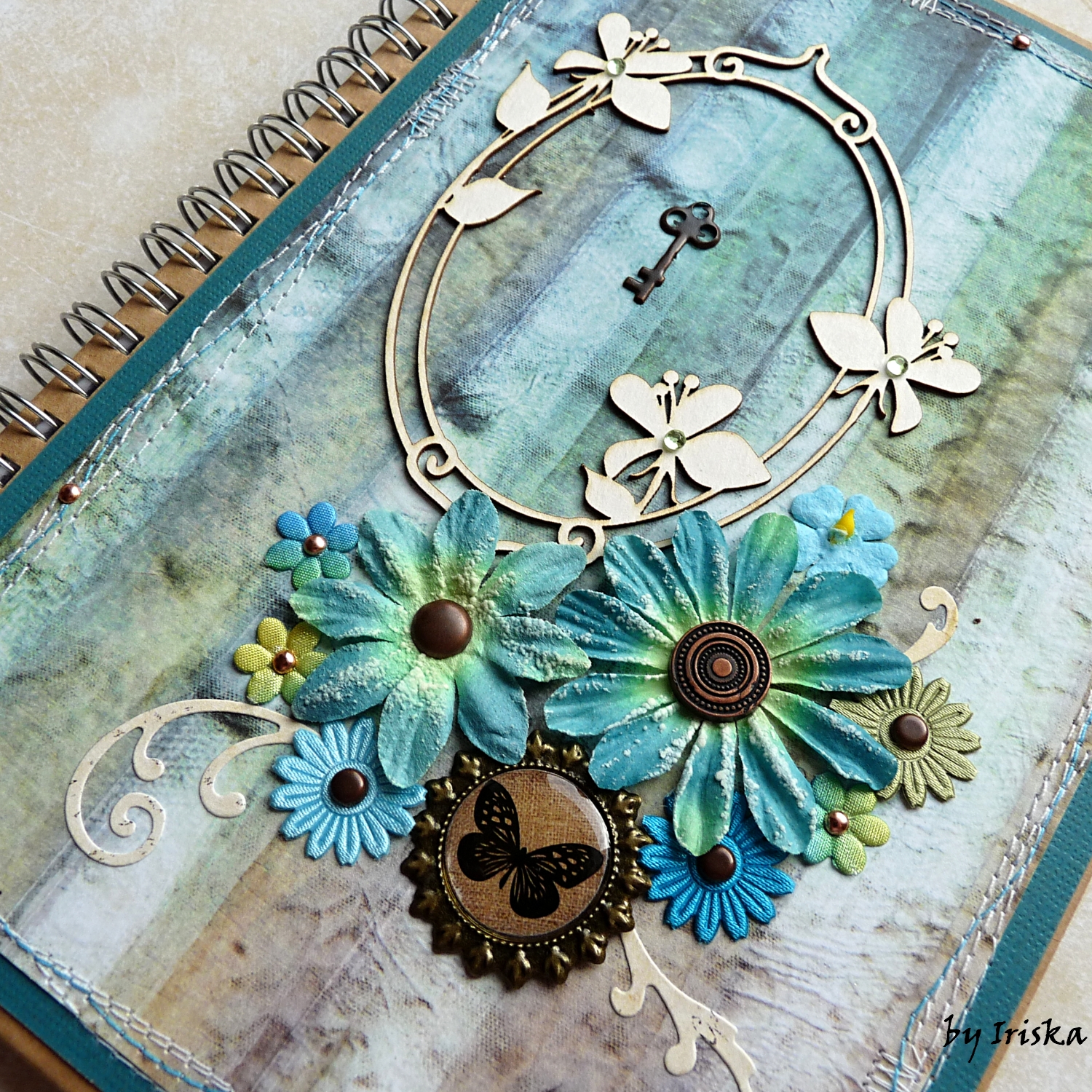 Blok tyrkysový s motýlkem