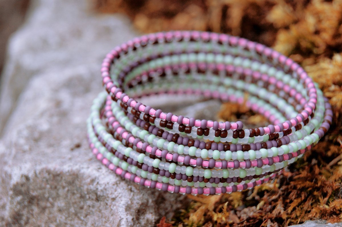 Ranní rosa  - náramek na ruku