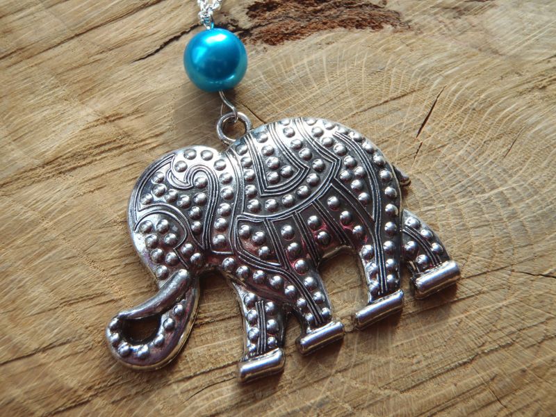Náhrdelník se slonem