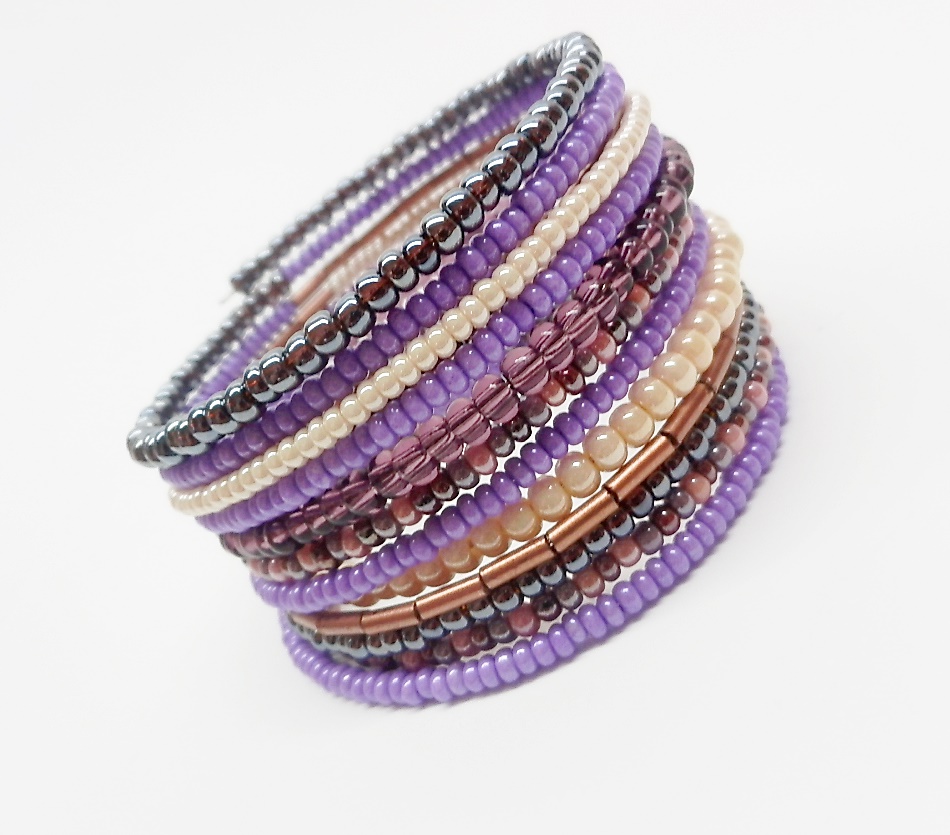 náramek z paměťového drátu