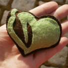 Brož zelené srdce