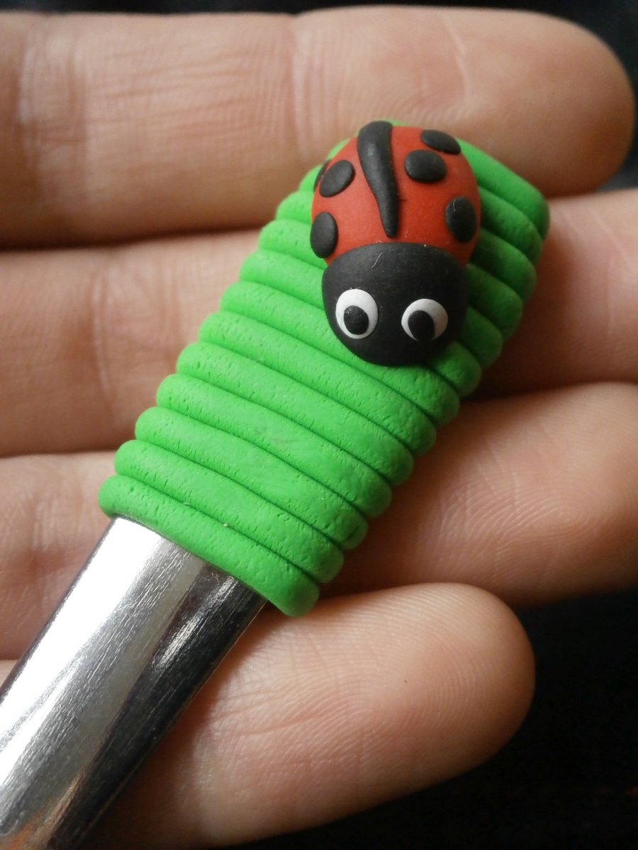 Lžička s beruškou