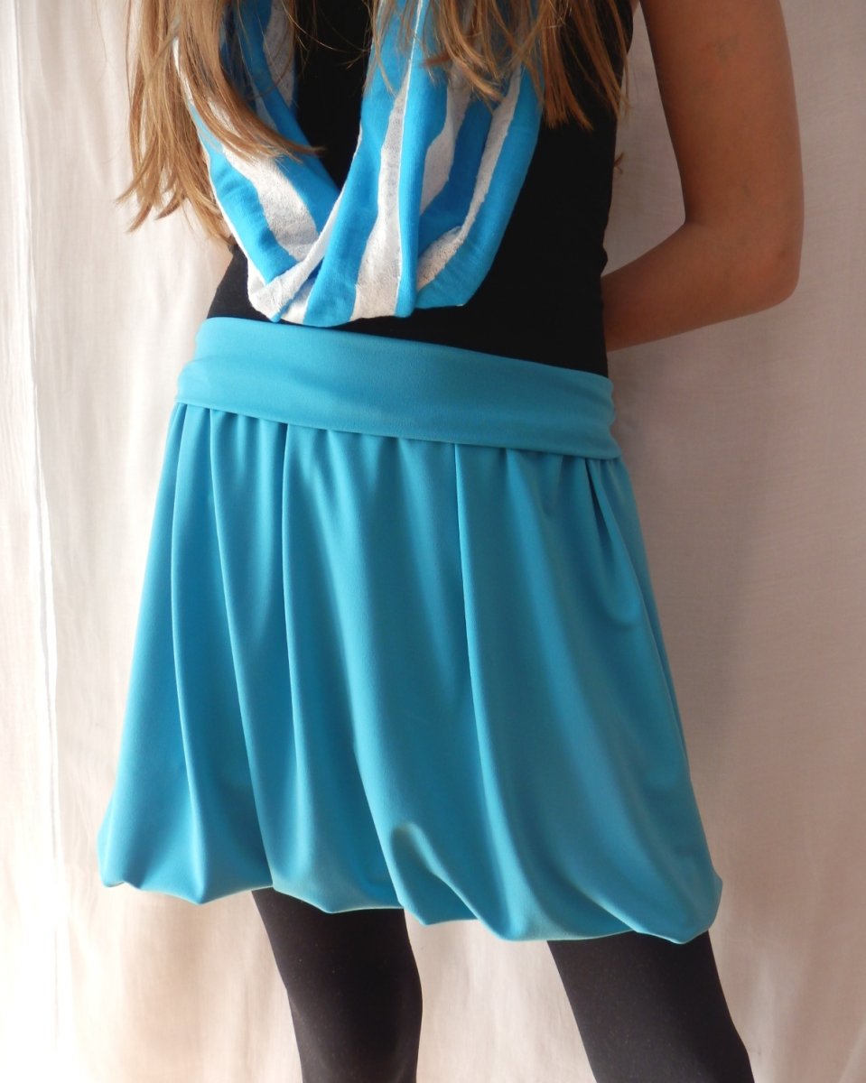 ***Tyrkysová lycrová do balónku***