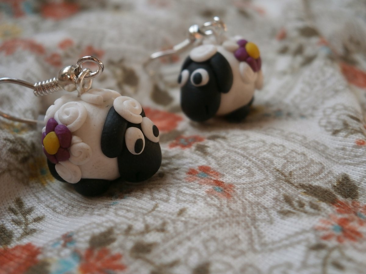 Náušnice ovečky s fialovou kytičkou