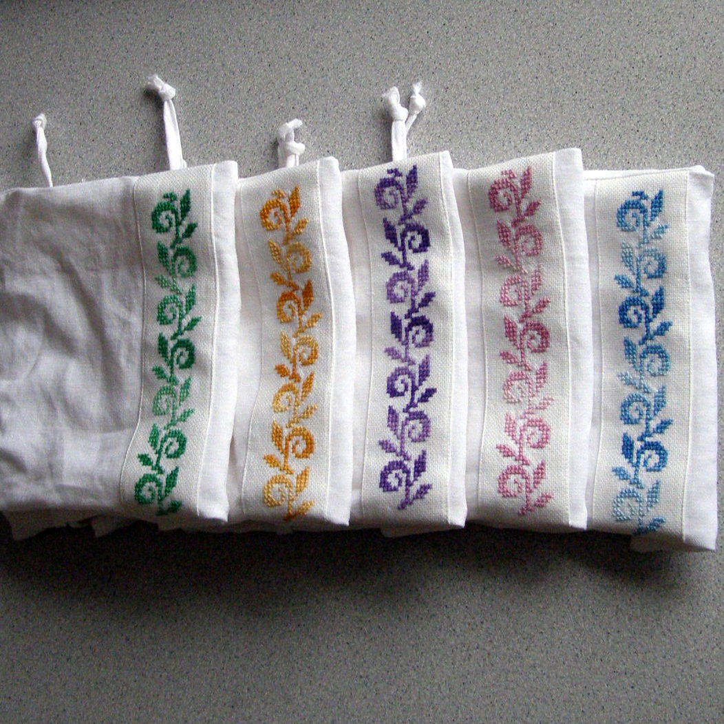 Lněné pytlíky s výšivkou - 20x30 cm