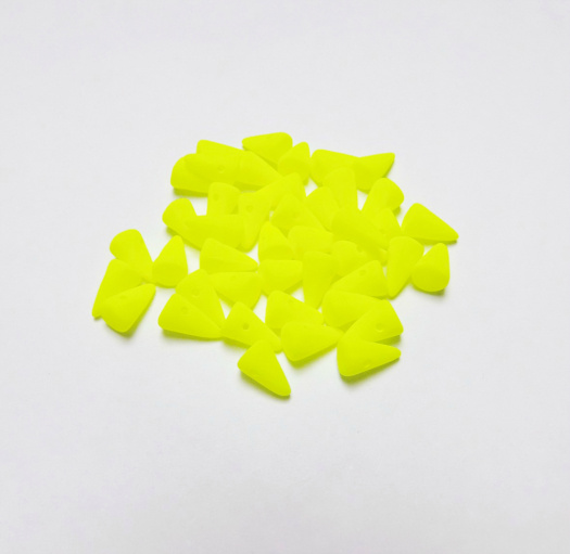 Neonové spiky - 5x8mm - 10 kusů