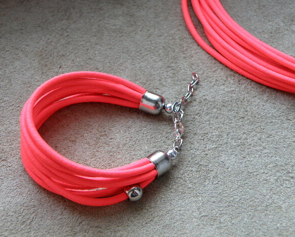 Jahůdkový - náramek