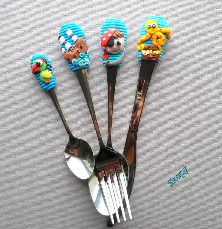 Příbor pro malé piráty