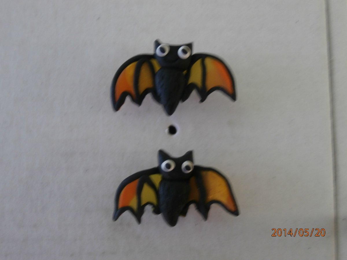 Oranžoví netopírci - pecičky