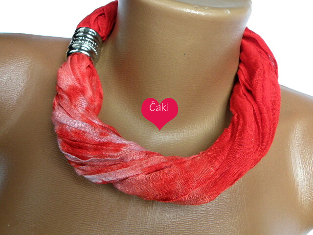 Červený batikovaný náhrdelník