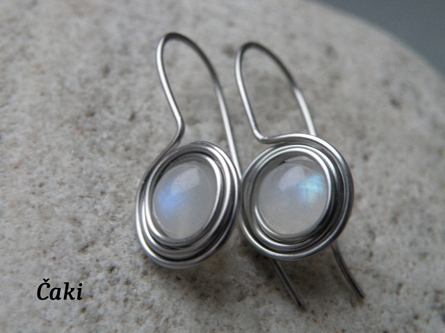 Měsíční  kámen - naušnice