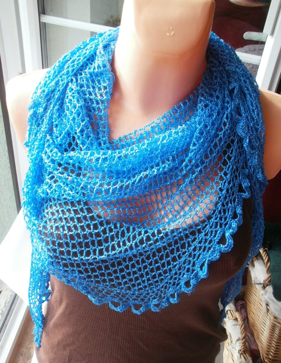 háčkovaný šátek - modrý, lesklý