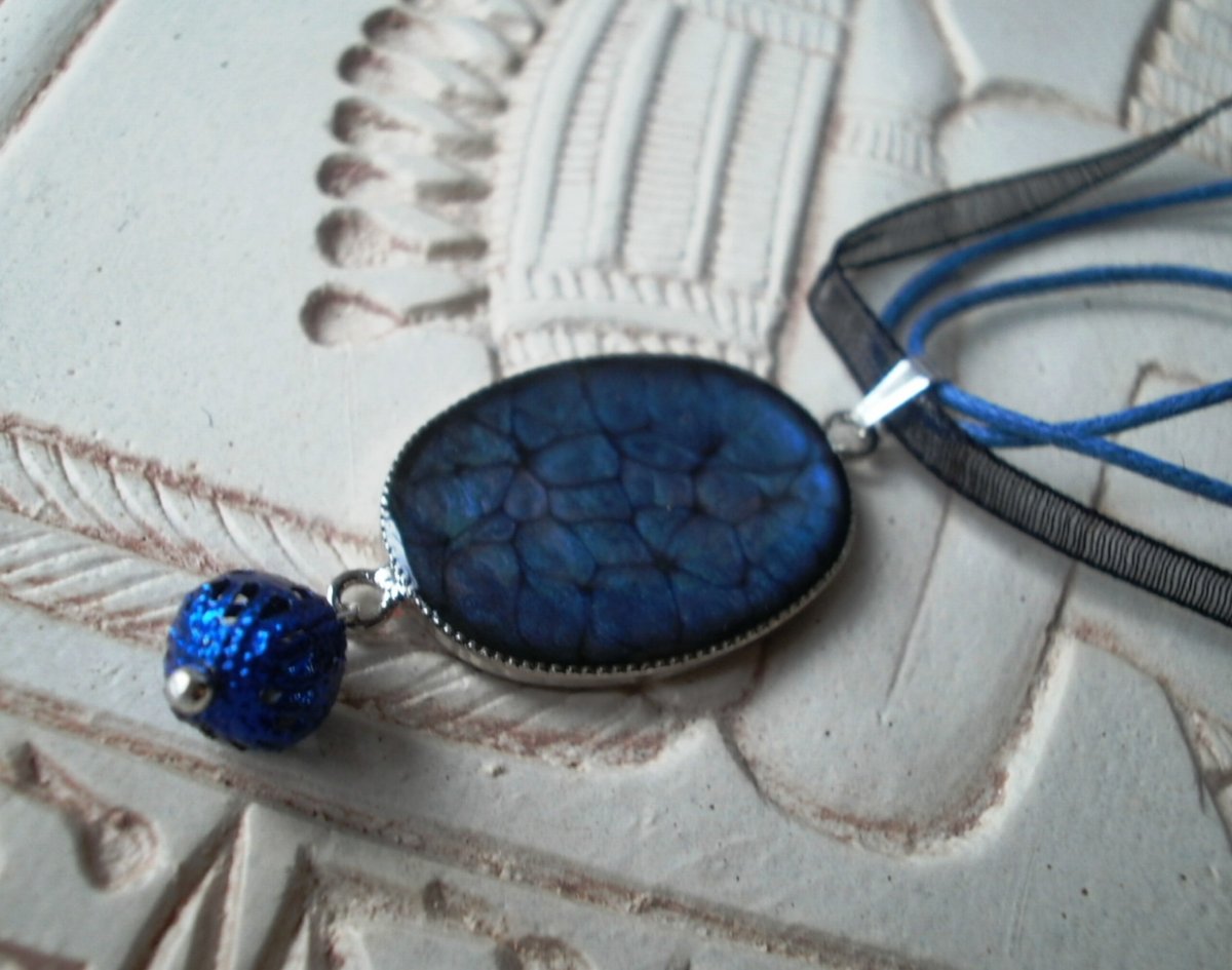 půlnoční s korálkem