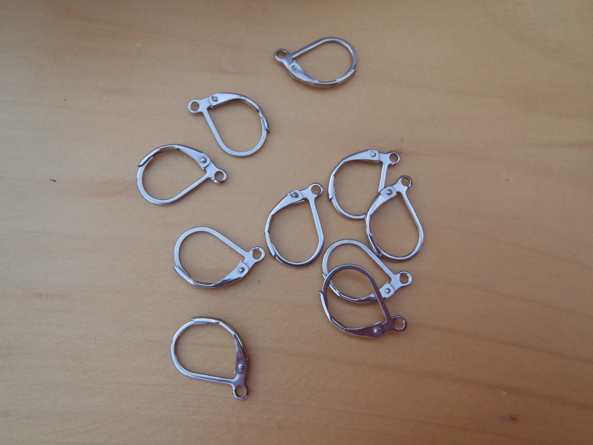 mechanické náušnicové háčky - chirurgická ocel