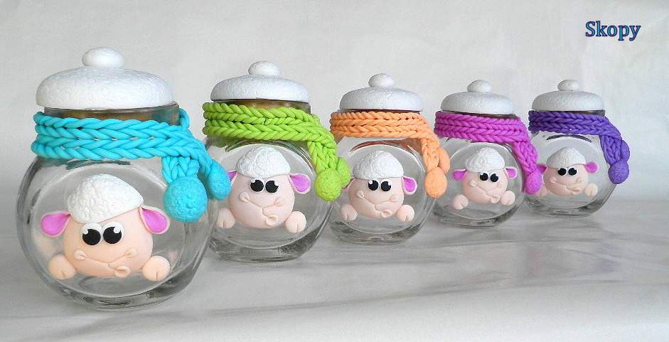 Barevné ovečkové dózičky 