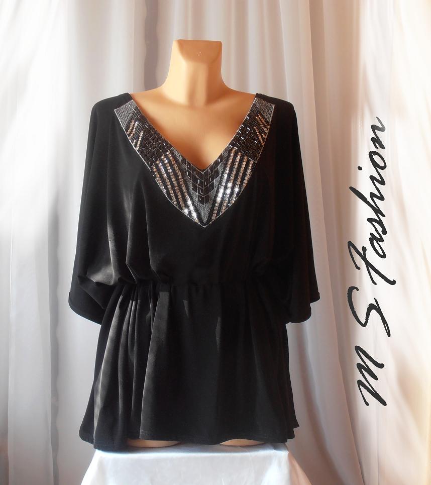 ČERNÁ TUNIKA S KRÁSNOU KORÁLKOVOU APLIKACÍ