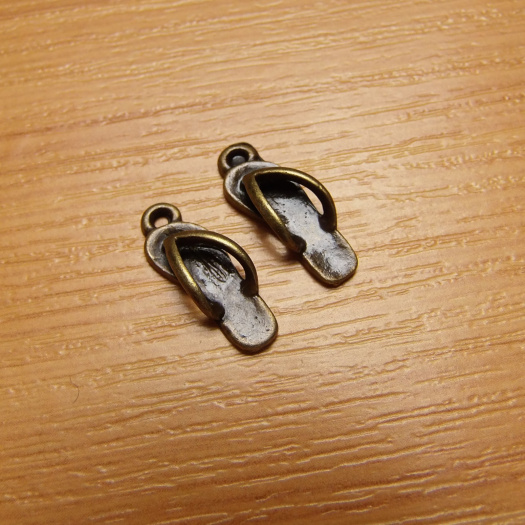 Žabky - starobronz - 18x7 mm - 2 kusy.