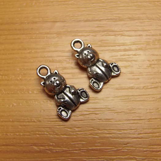 Méďa -  starostříbro - 16mm x 10mm - 2 kusy