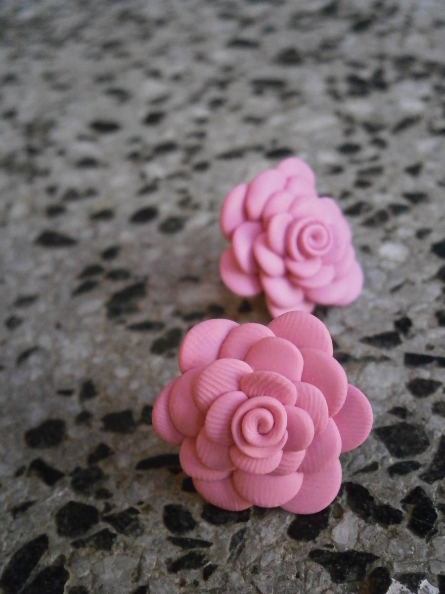 Náušnice růže světle růžové - i pro alergiky