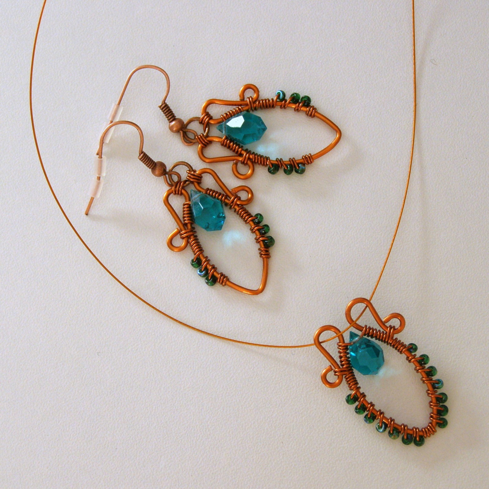 Měděná sada dozelena