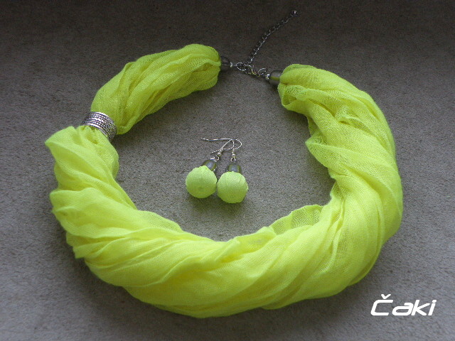 Neonově žlutá souprava- souprava