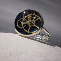 Modrý steampunkový prsten