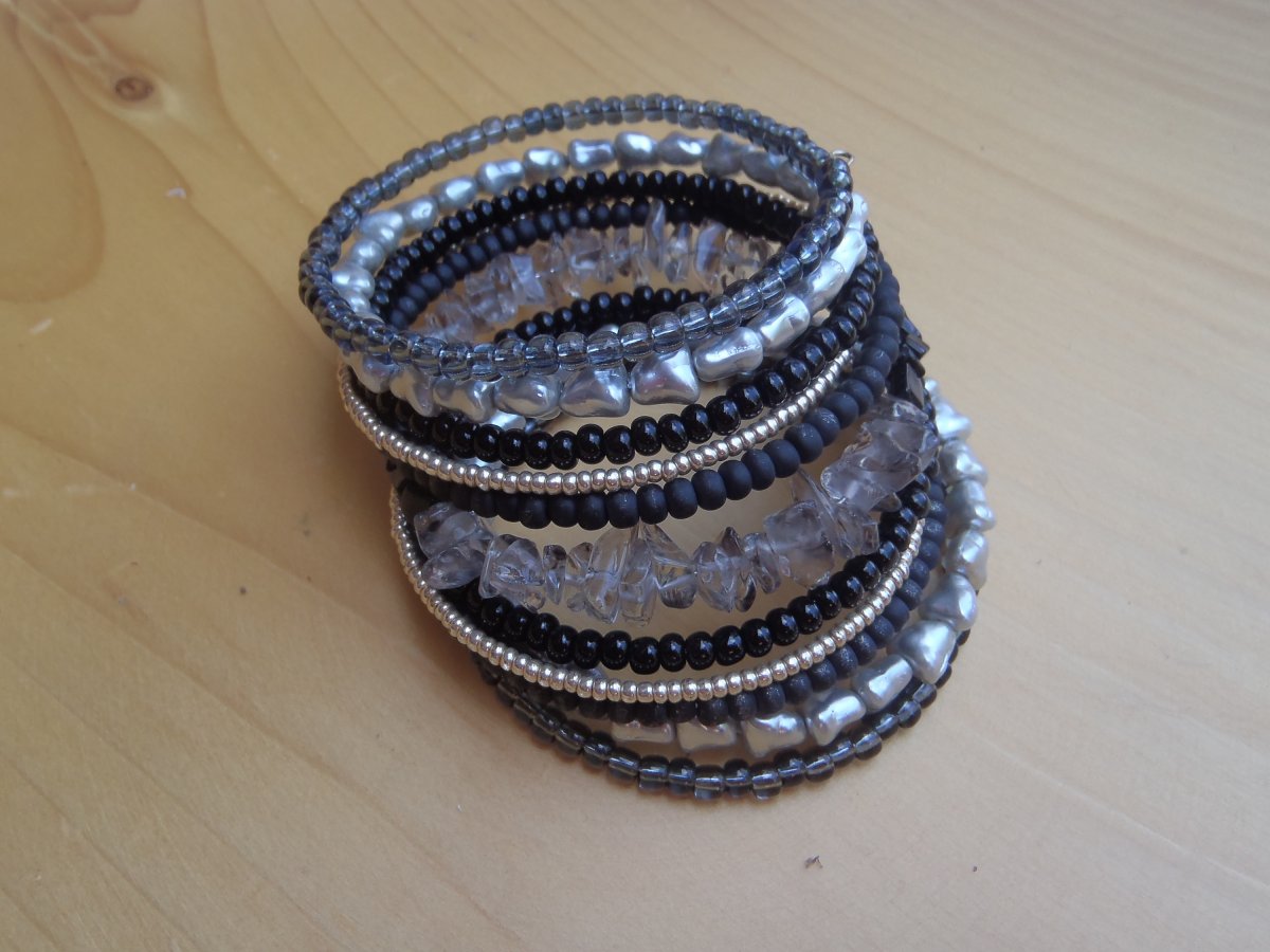 černý se stříbrem