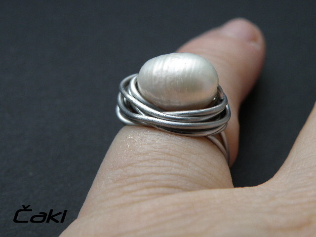 Velká říční perla v nerezu