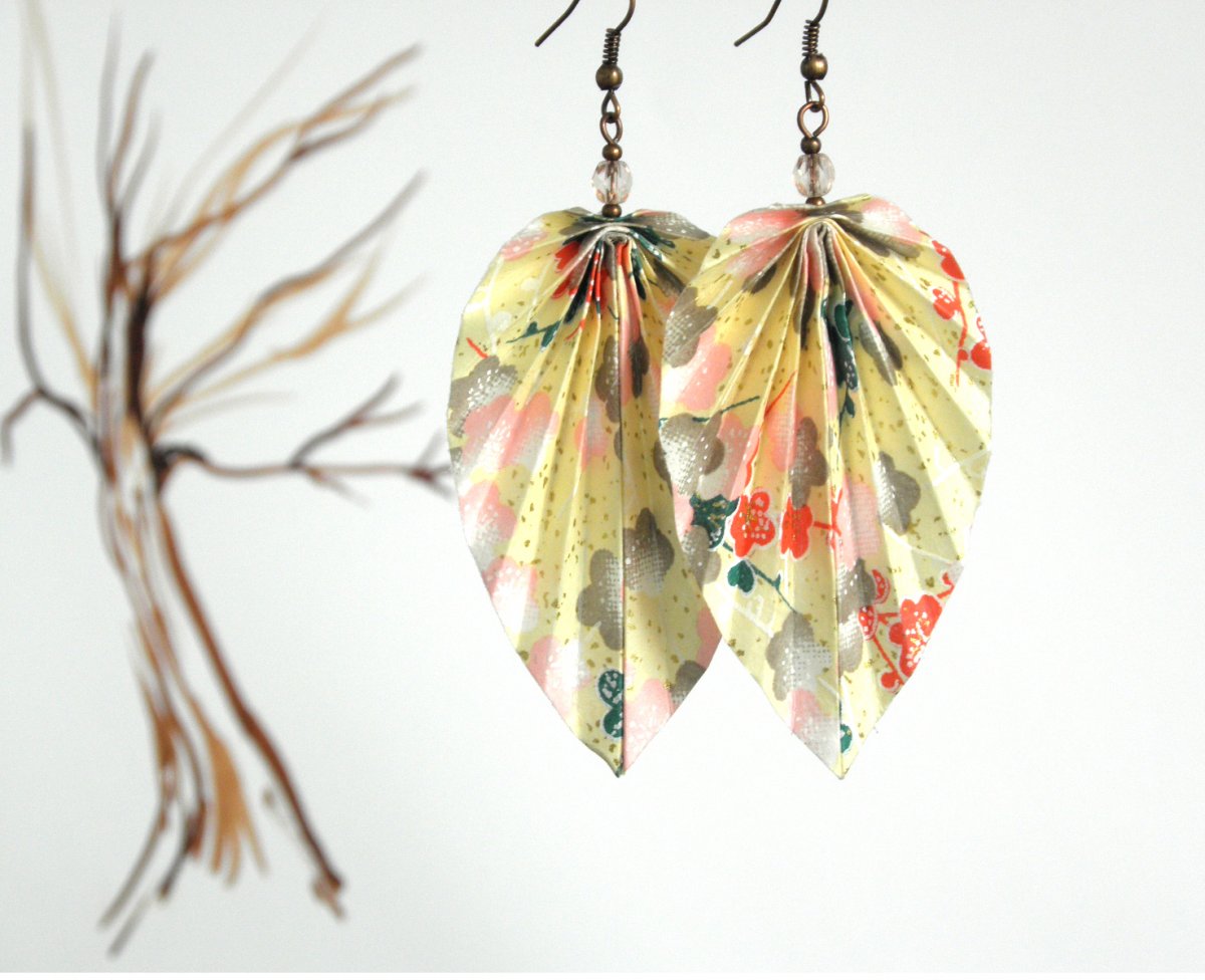 - listí - origami náušnice