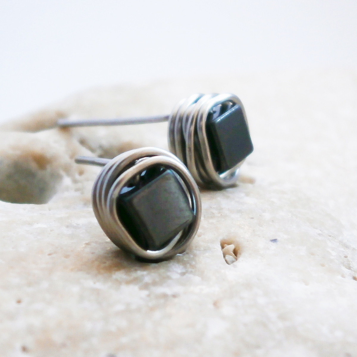 Hematite block (pecky)