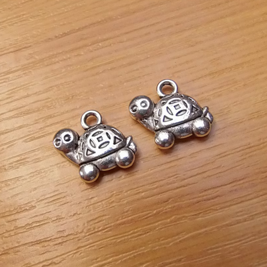 Želvička -  starostříbro - 15mm x 13mm