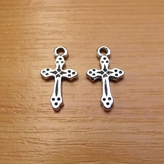 Křížek -  starostříbro- 19mm x 10mm