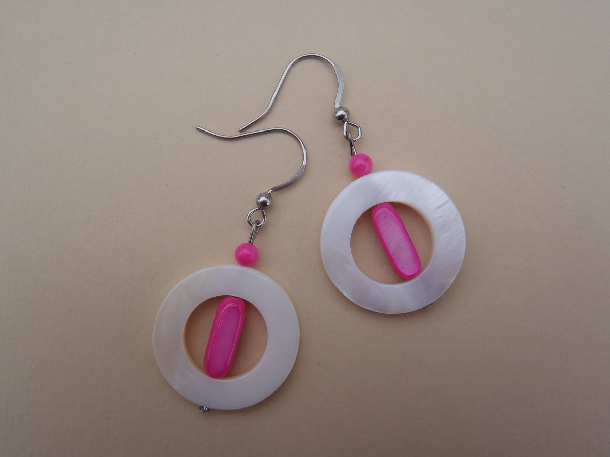 bílá a růžová perleť, chirurgická ocel