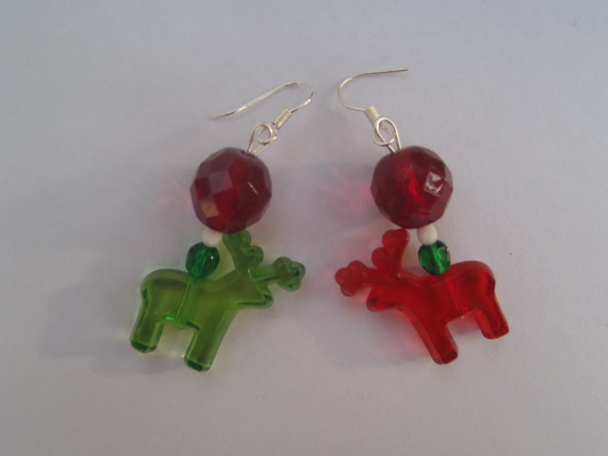 vánoční červený a zelený sob