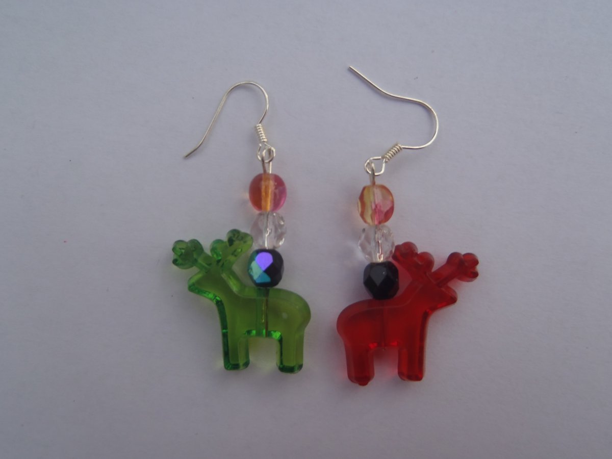 vánoční náušnice červený a zelený sob