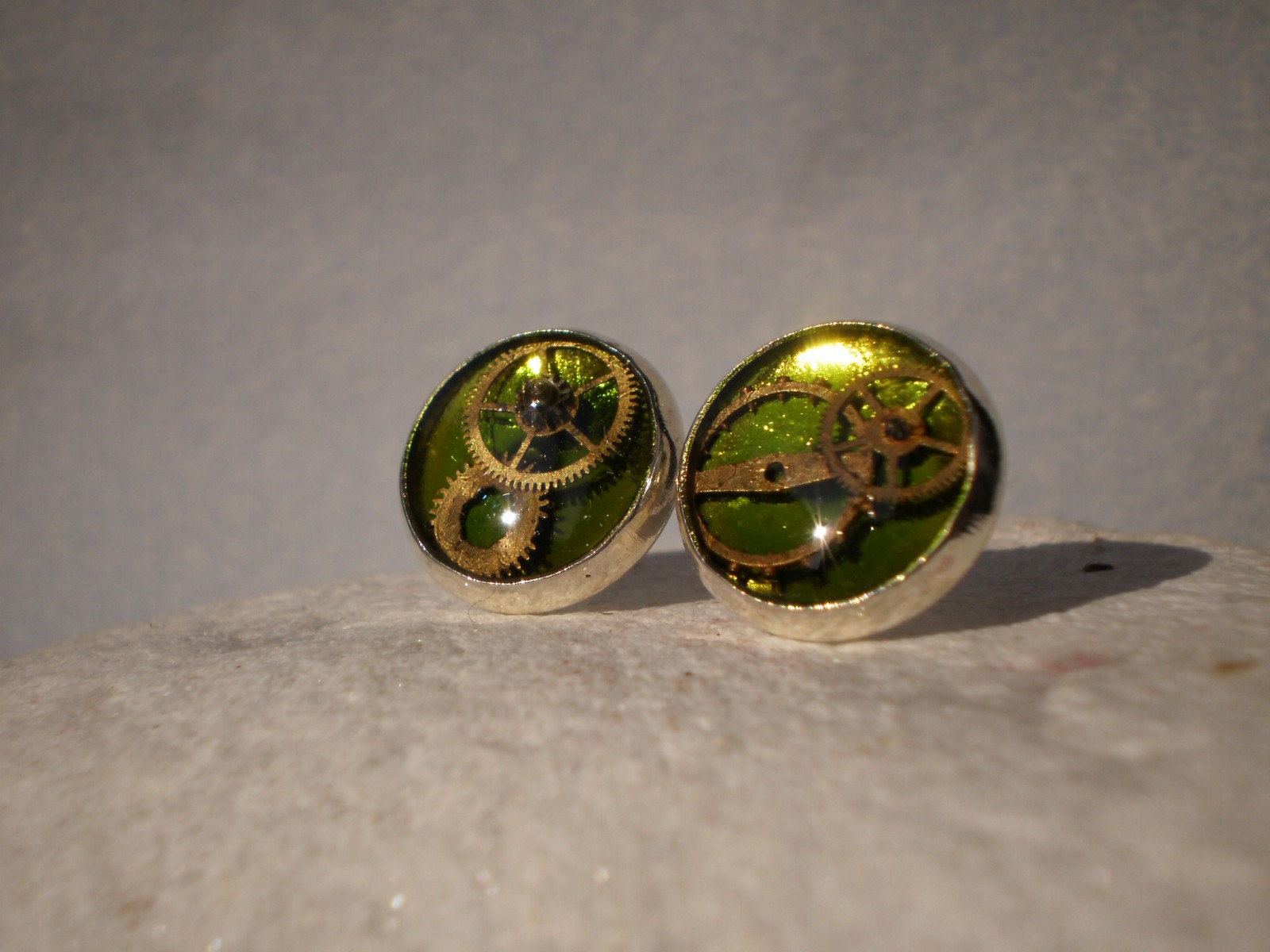 Steampunkové zelené puzetky