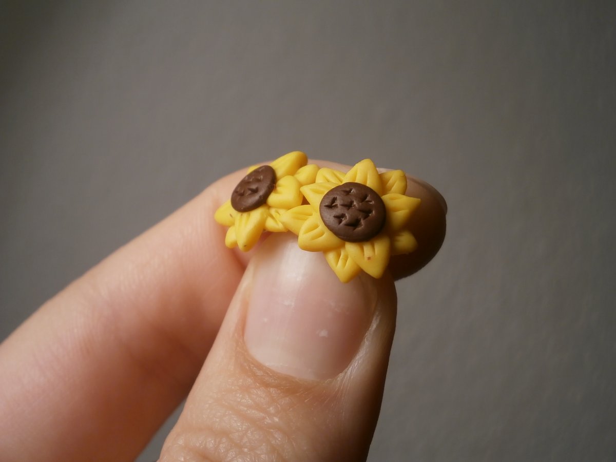 Slunečnicové náušnice