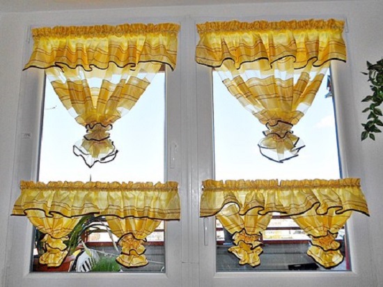 Záclonky - Tanečnice