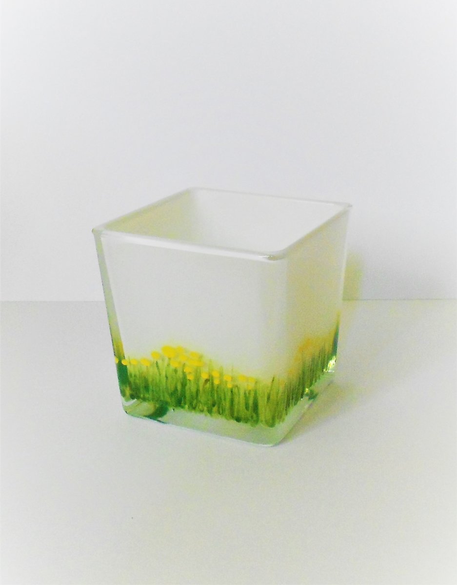 Tráva plná pampelišek