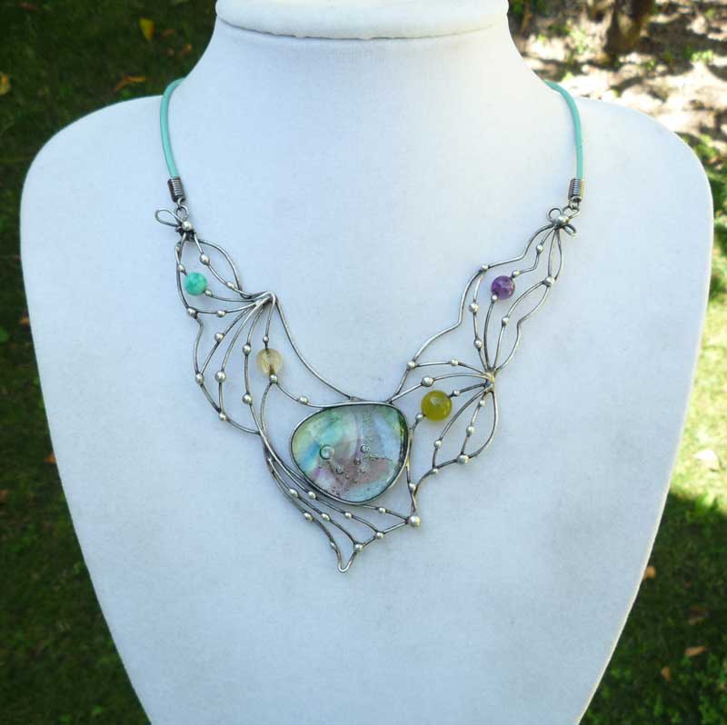 Hra barev - náhrdelník