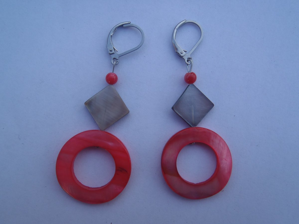 červené perleťové kruhy, chirurgická ocel