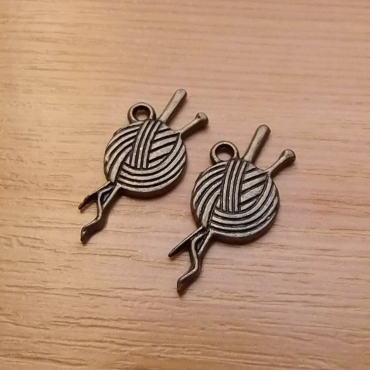 Klubko s jehlicemi -11x26mm - starobronz - 2 kusy