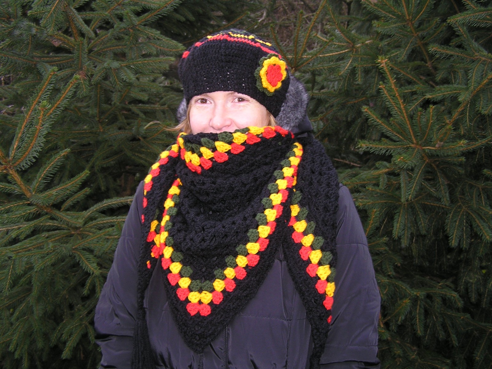 Háčkovaný šátek v rasta barvičkách