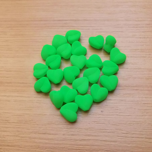 Neonová srdíčka -  8mm - 12 kusů.